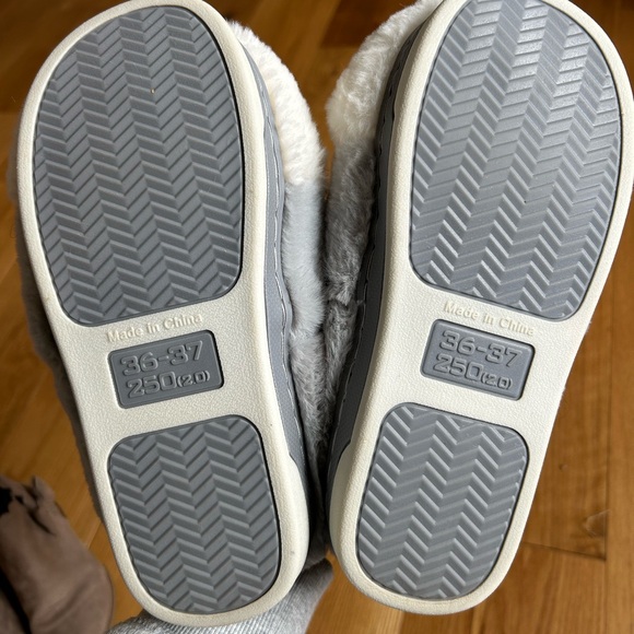 Girls Bunny Slippers - Picture 3 of 3